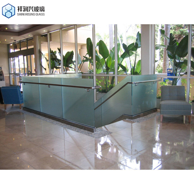 10mm 12mm gehard glas busshelter in Qingdao met gevouwen en ontvouwd opties