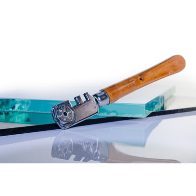 Overeenkomstig artikel 4 mm gekleurd gehard glas per vierkante meter voor Qingdao Top Sale