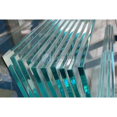 Vervaardiging van supergehard glas, op maat gelamineerd gebogen doucheglas en afschermingsglas