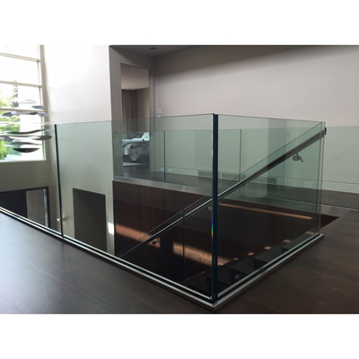 Duidelijk drijvend 10 mm gehard glas Veiligheid gehard glas met plat gepolijst randwerk