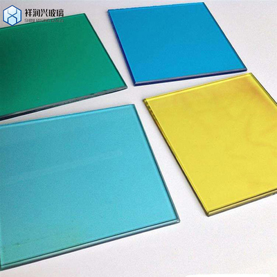 Vervaardigers Direct gekleurd glas Parallelogramvormig Float getinte zwarte glasplaat