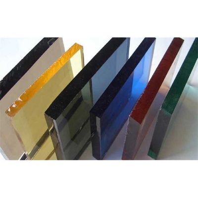 Bouwglas in plat donkerbrons getint gehard glas voor gelamineerde structuren