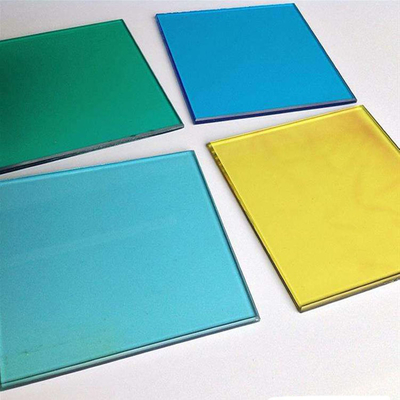 2mm 3mm 4mm 5mm 6mm 8mm Op maat gemaakt gekleurd glas Gebouwglas in gehard glas