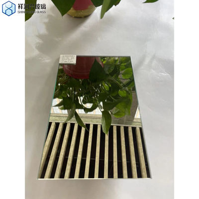 Lagen als de klant prima decoratieve antieke wandspiegel voor thuis of kantoor display