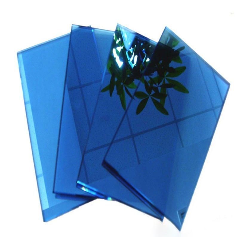 Bouwglas in plat donkerbrons getint gehard glas voor gelamineerde structuren