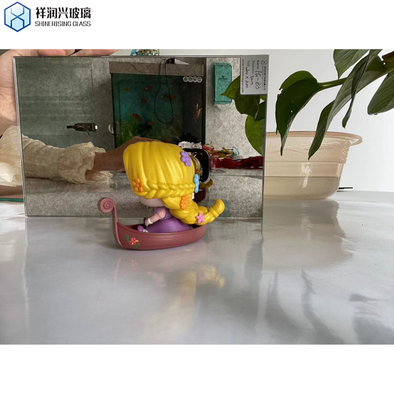 Lagen als de klant prima decoratieve antieke wandspiegel voor thuis of kantoor display